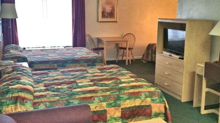 Baymont by Wyndham Cookeville Room