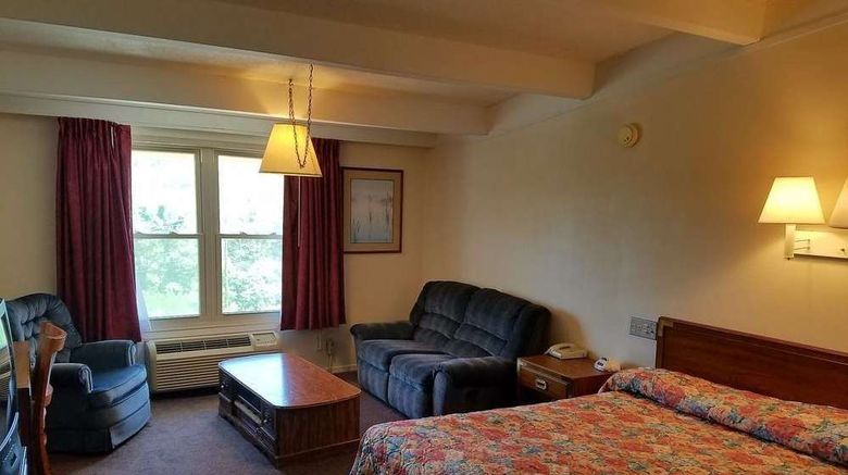 <b>Baymont by Wyndham Cookeville Room</b>. Images powered by <a href="https://iceportal.shijigroup.com/" title="IcePortal" target="_blank">IcePortal</a>.
