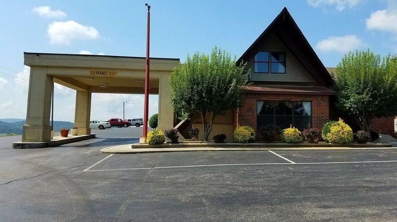 <b>Baymont by Wyndham Cookeville Exterior</b>. Images powered by <a href="https://iceportal.shijigroup.com/" title="IcePortal" target="_blank">IcePortal</a>.