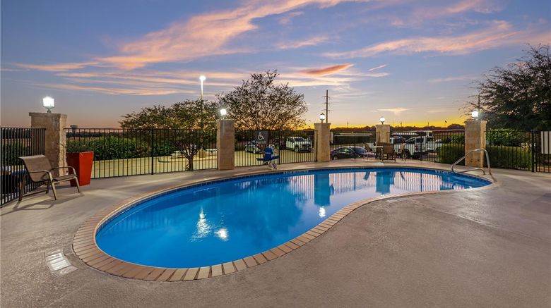 <b>Best Western Plus Fort Hood Hotel & Stes Pool</b>. Images powered by <a href="https://iceportal.shijigroup.com/" title="IcePortal" target="_blank">IcePortal</a>.