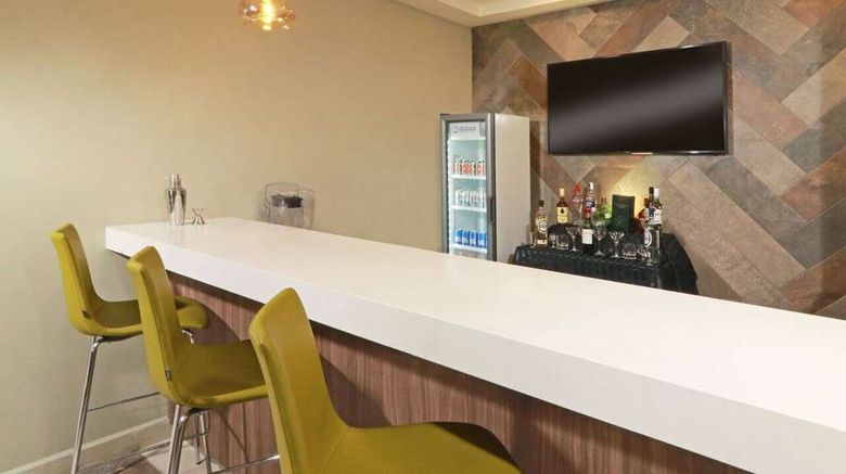 <b>Wyndham Garden Monterrey Valle Real Restaurant</b>. Images powered by <a href="https://iceportal.shijigroup.com/" title="IcePortal" target="_blank">IcePortal</a>.