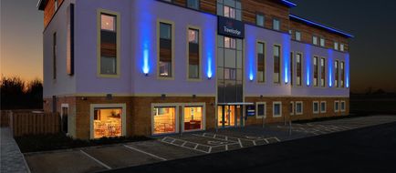 Travelodge Andover Exterior