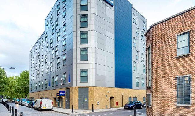 Travelodge London Bethnal Green Exterior