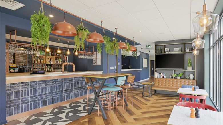<b>Travelodge London Bromley Restaurant</b>. Images powered by <a href="https://iceportal.shijigroup.com/" title="IcePortal" target="_blank">IcePortal</a>.