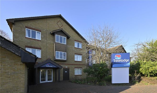 Travelodge Staines Hotel Exterior