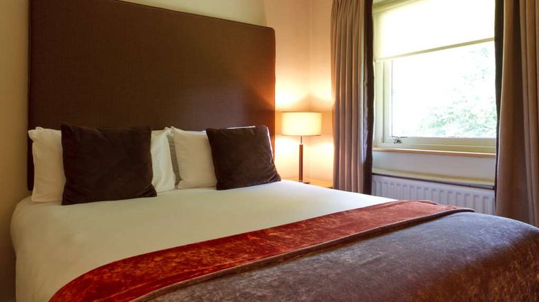 <b>Denham Grove Room</b>. Images powered by <a href="https://iceportal.shijigroup.com/" title="IcePortal" target="_blank">IcePortal</a>.