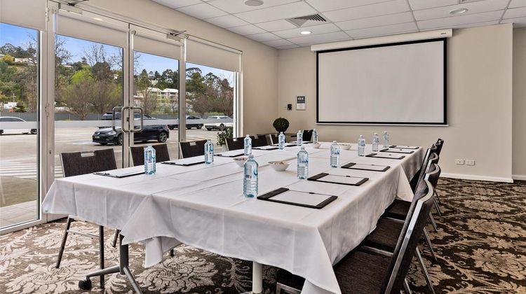 International Hotel Wagga Wagga Meeting