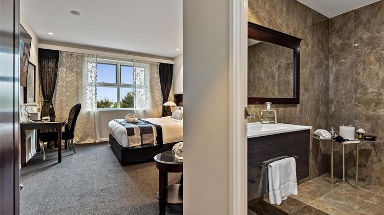 International Hotel Wagga Wagga Suite