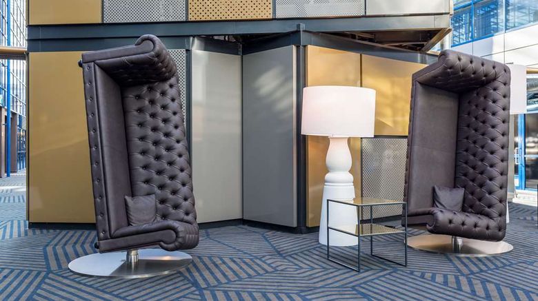 <b>Scandic Helsinki Airport Lobby</b>. Images powered by <a href="https://iceportal.shijigroup.com/" title="IcePortal" target="_blank">IcePortal</a>.