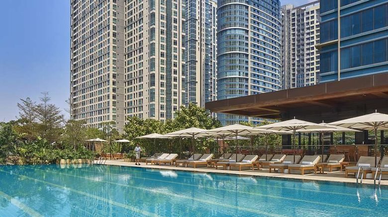 <b>Grand Hyatt Manila Pool</b>. Images powered by <a href="https://iceportal.shijigroup.com/" title="IcePortal" target="_blank">IcePortal</a>.