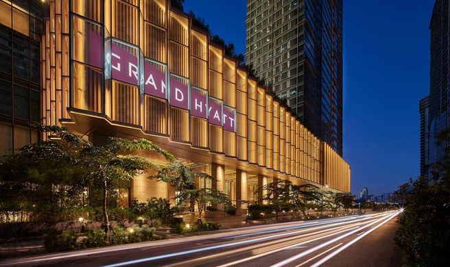 Grand Hyatt Manila Exterior