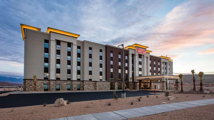 Hampton Inn & Suites St. George Exterior