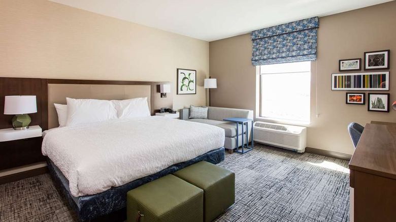 <b>Hampton Inn & Suites St. George Room</b>. Images powered by <a href="https://iceportal.shijigroup.com/" title="IcePortal" target="_blank">IcePortal</a>.