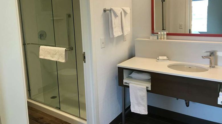 <b>Hampton Inn & Suites St. George Room</b>. Images powered by <a href="https://iceportal.shijigroup.com/" title="IcePortal" target="_blank">IcePortal</a>.