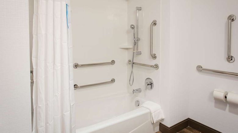 <b>Hampton Inn & Suites St. George Room</b>. Images powered by <a href="https://iceportal.shijigroup.com/" title="IcePortal" target="_blank">IcePortal</a>.