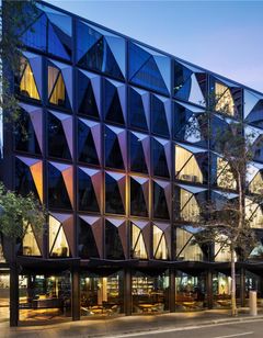 West Hotel Sydney, Curio Collection