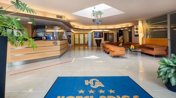 Best Western Adige Hotel Lobby