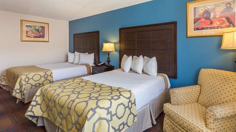 Baymont Inn & Suites Anderson Room