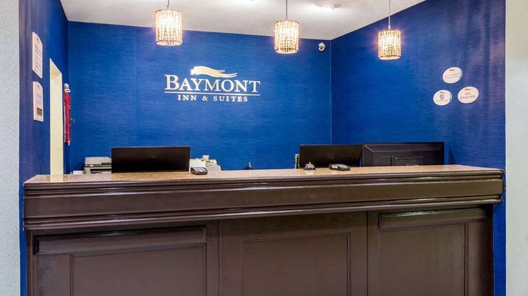 Baymont Inn & Suites Anderson Lobby