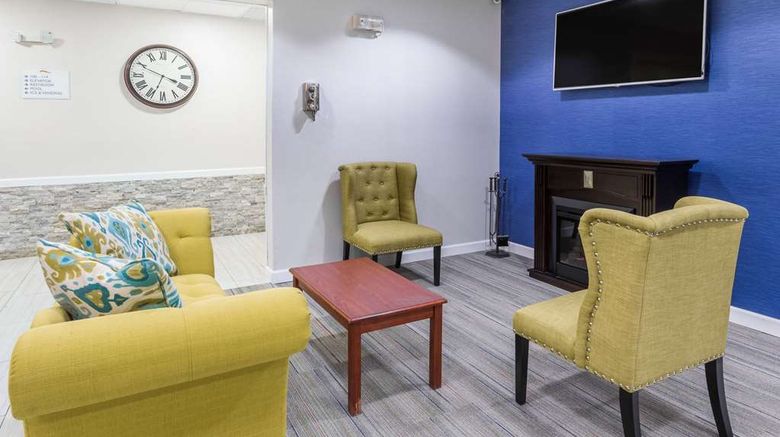 <b>Baymont Inn & Suites Anderson Lobby</b>. Images powered by <a href="https://iceportal.shijigroup.com/" title="IcePortal" target="_blank">IcePortal</a>.