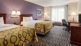 <b>Baymont Inn & Suites Springfield I-44 Suite</b>. Images powered by <a href="https://iceportal.shijigroup.com/" title="IcePortal" target="_blank">IcePortal</a>.