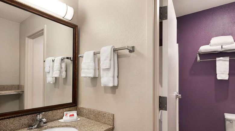 <b>Baymont Inn & Suites Springfield I-44 Room</b>. Images powered by <a href="https://iceportal.shijigroup.com/" title="IcePortal" target="_blank">IcePortal</a>.