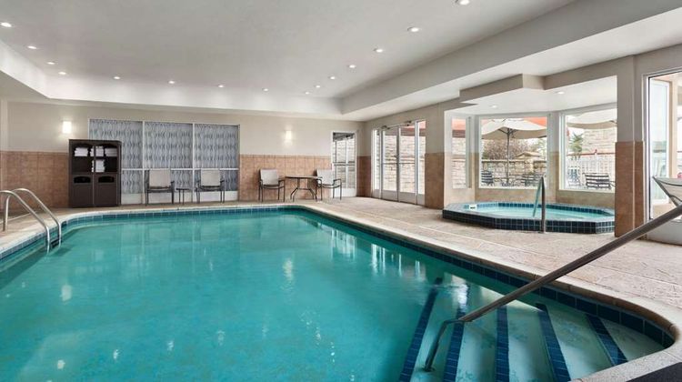 Baymont Inn & Suites Springfield I-44 Pool