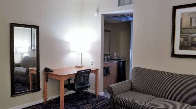<b>Baymont by Wyndham Indianapolis NW Room</b>. Images powered by <a href="https://iceportal.shijigroup.com/" title="IcePortal" target="_blank">IcePortal</a>.