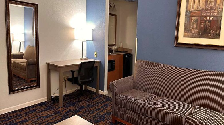 <b>Baymont by Wyndham Indianapolis NW Room</b>. Images powered by <a href="https://iceportal.shijigroup.com/" title="IcePortal" target="_blank">IcePortal</a>.