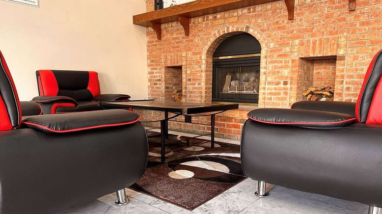 Baymont by Wyndham Indianapolis NW Lobby