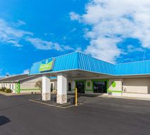 SureStay By Best Western Higginsville Exterior