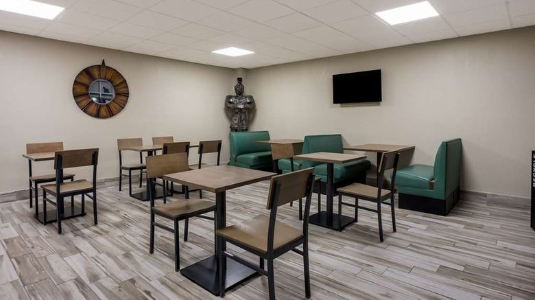 <b>SureStay By Best Western Higginsville Restaurant</b>. Images powered by <a href="https://iceportal.shijigroup.com/" title="IcePortal" target="_blank">IcePortal</a>.
