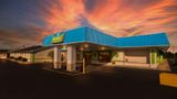 SureStay By Best Western Higginsville Exterior