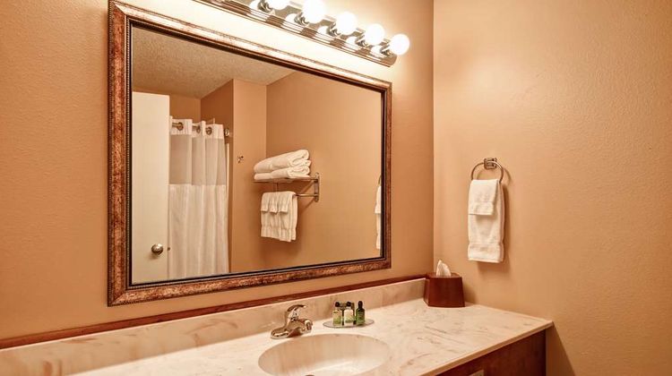 GrandStay Hotel & Suites Suite