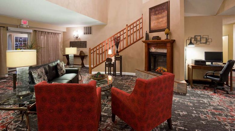 <b>GrandStay Residential Suites Lobby</b>. Images powered by <a href="https://iceportal.shijigroup.com/" title="IcePortal" target="_blank">IcePortal</a>.