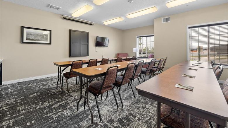 <b>GrandStay Residential Suites Meeting</b>. Images powered by <a href="https://iceportal.shijigroup.com/" title="IcePortal" target="_blank">IcePortal</a>.