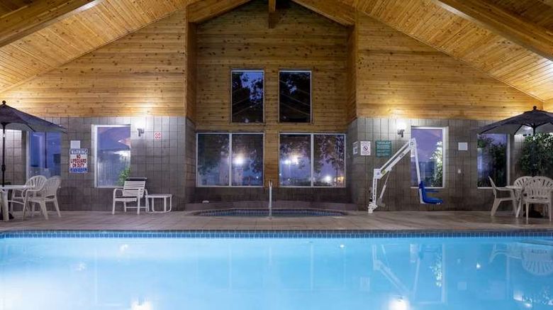 <b>GrandStay Inn & Suites Cambridge Pool</b>. Images powered by <a href="https://iceportal.shijigroup.com/" title="IcePortal" target="_blank">IcePortal</a>.