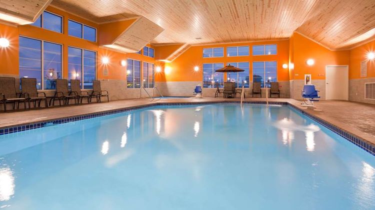 GrandStay Hotel & Suites Morris Pool
