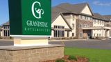 GrandStay Hotel & Sts Thief River Falls Exterior