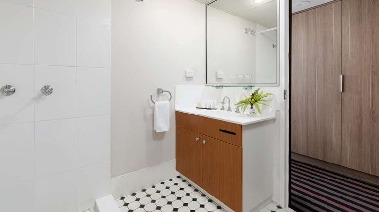 <b>Rydges Southbank Townsville Room</b>. Images powered by <a href="https://iceportal.shijigroup.com/" title="IcePortal" target="_blank">IcePortal</a>.