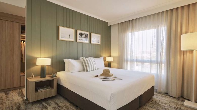<b>Rydges Port Macquarie Suite</b>. Images powered by <a href="https://iceportal.shijigroup.com/" title="IcePortal" target="_blank">IcePortal</a>.