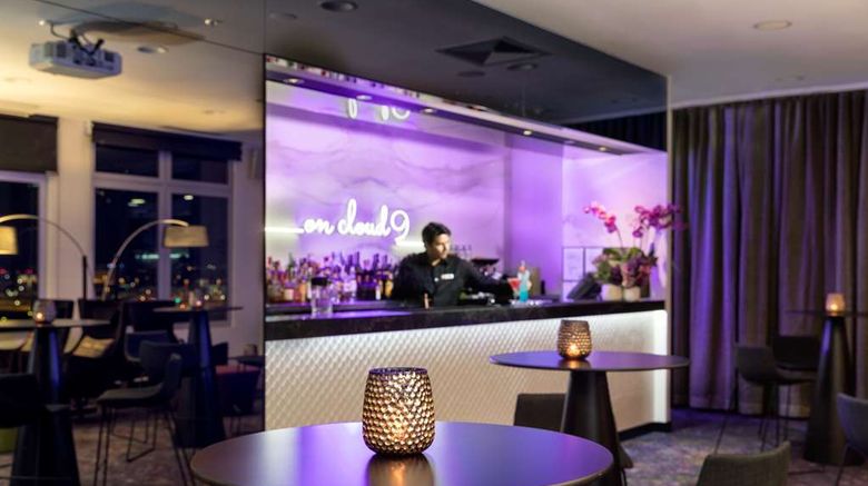 <b>Rydges Sydney Airport Hotel Restaurant</b>. Images powered by <a href="https://iceportal.shijigroup.com/" title="IcePortal" target="_blank">IcePortal</a>.