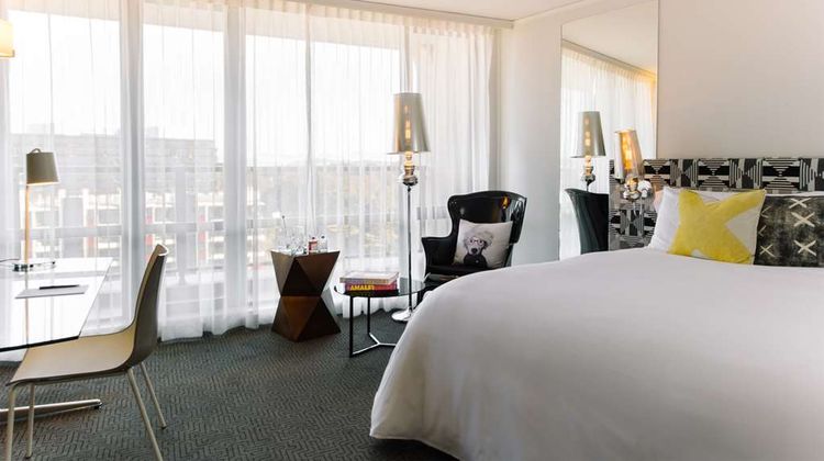 QT Canberra Room