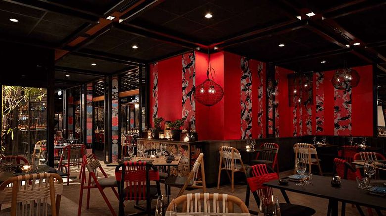 <b>QT Gold Coast Restaurant</b>. Images powered by <a href="https://iceportal.shijigroup.com/" title="IcePortal" target="_blank">IcePortal</a>.