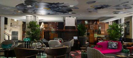 QT Sydney Lobby