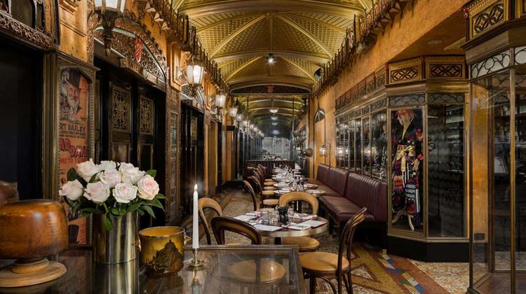 QT Sydney Restaurant