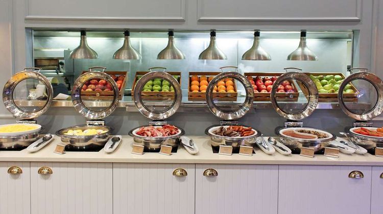 Rydges Auckland Restaurant