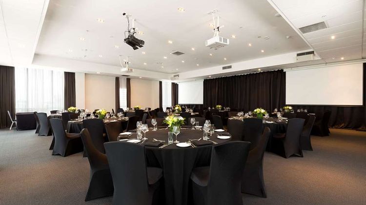 Rydges Auckland Meeting
