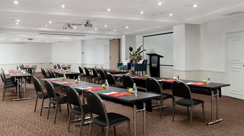 <b>Rydges Camperdown Meeting</b>. Images powered by <a href="https://iceportal.shijigroup.com/" title="IcePortal" target="_blank">IcePortal</a>.