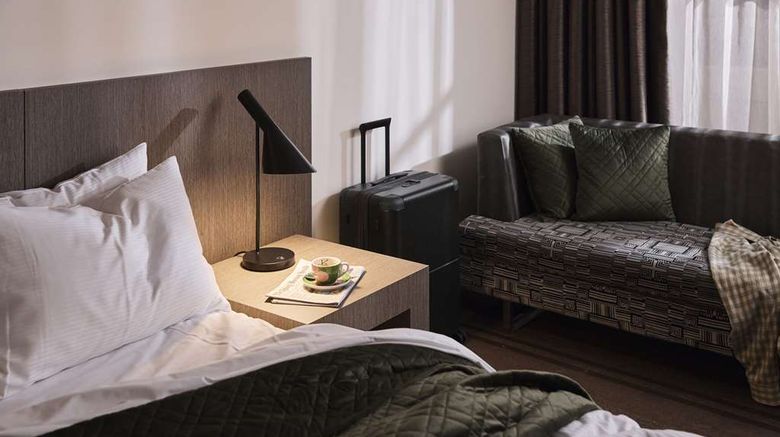 <b>Rydges World Square Sydney Room</b>. Images powered by <a href="https://iceportal.shijigroup.com/" title="IcePortal" target="_blank">IcePortal</a>.